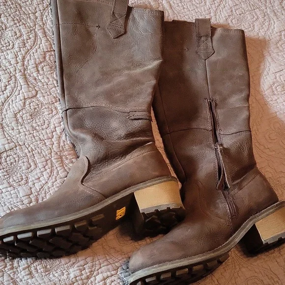 Leather boots - Picture 2 of 12